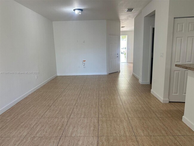 Foto del edificio - 10717 NW 75th Ter