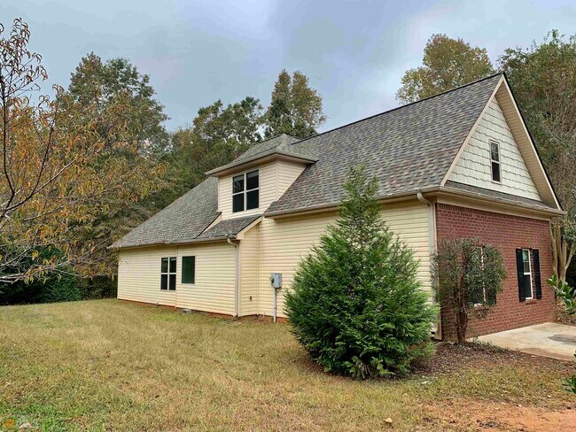 Building Photo - 190 Brandish Dr