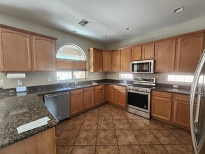 Building Photo - 10690 S Kush Canyon Ln