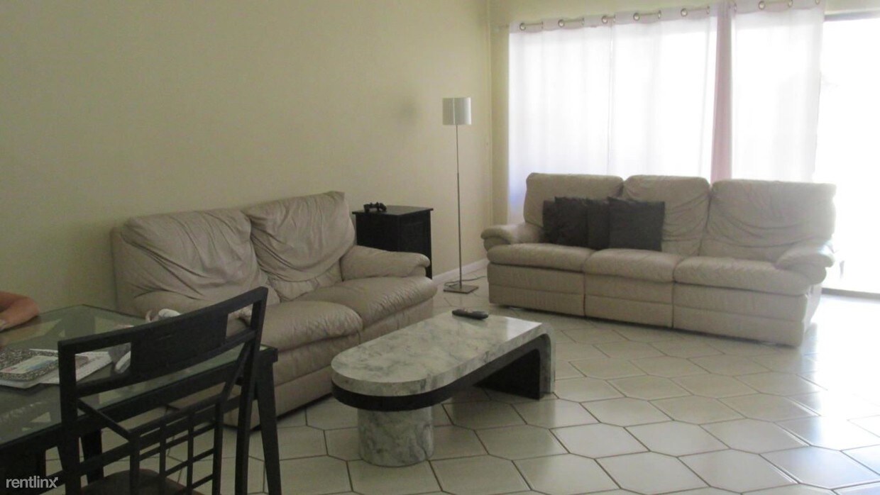 Foto del edificio - 2273 SW 15th St