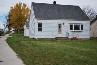 Building Photo - 1732 Wilson Ave SW