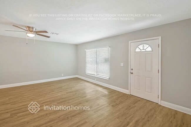 Foto del edificio - 5919 Ithaca Cir W