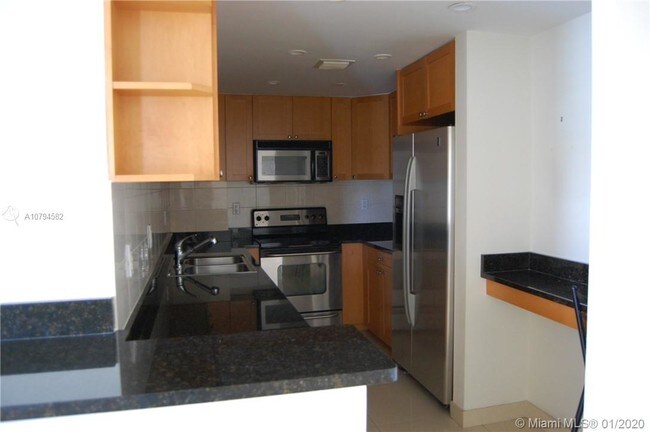Foto del edificio - 10350 W Bay Harbor Dr