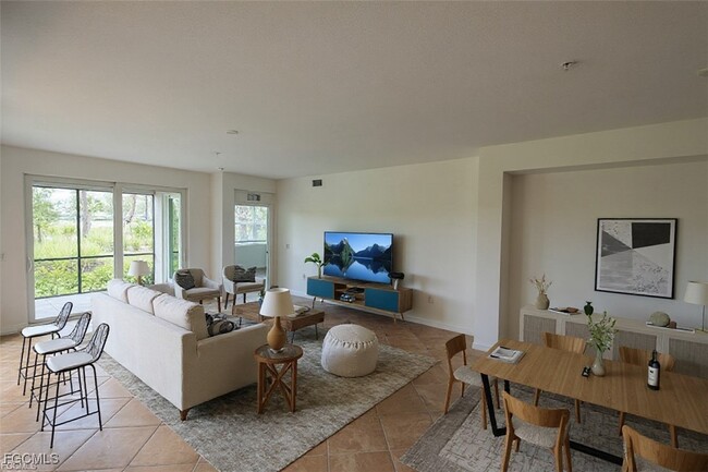 Foto del edificio - 16572 Kingwood Ln