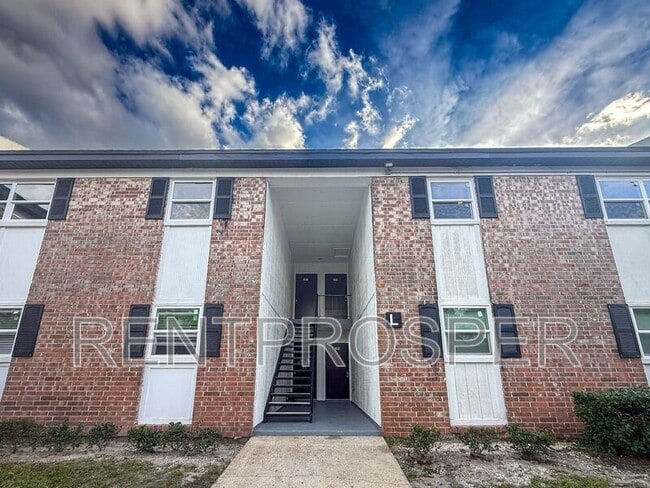 Foto del edificio - 5317 Curry Ford Rd