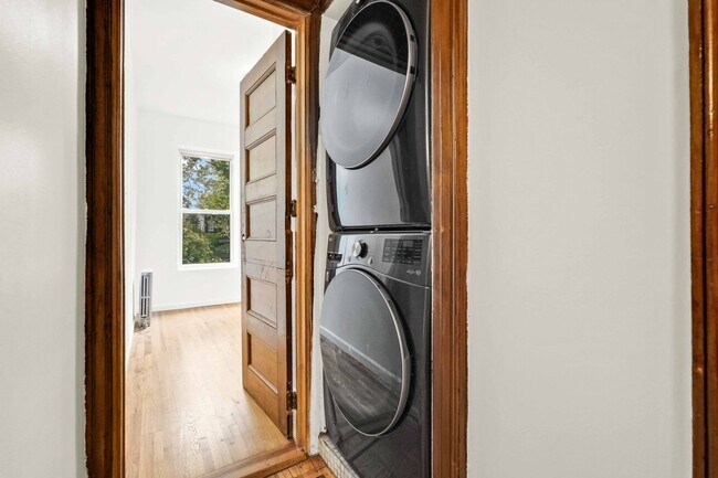 Foto del edificio - 678 Sterling Pl