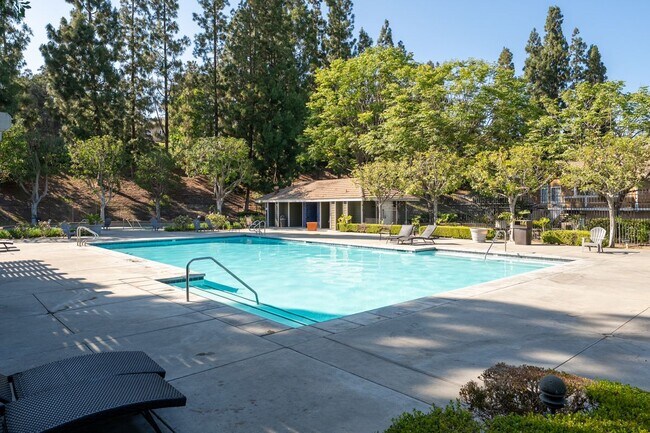 Foto del edificio - 16510 Stonehaven Ct