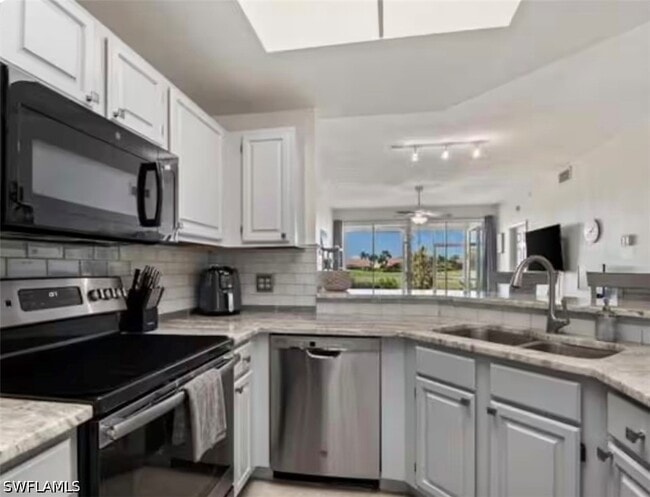 Building Photo - 9855 Costa Mesa Ln