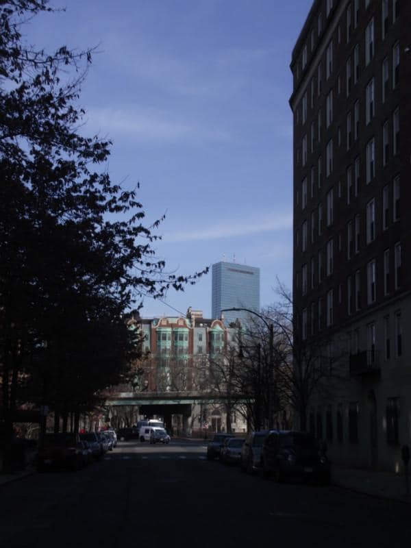 Foto del edificio - 43 Bay State Rd