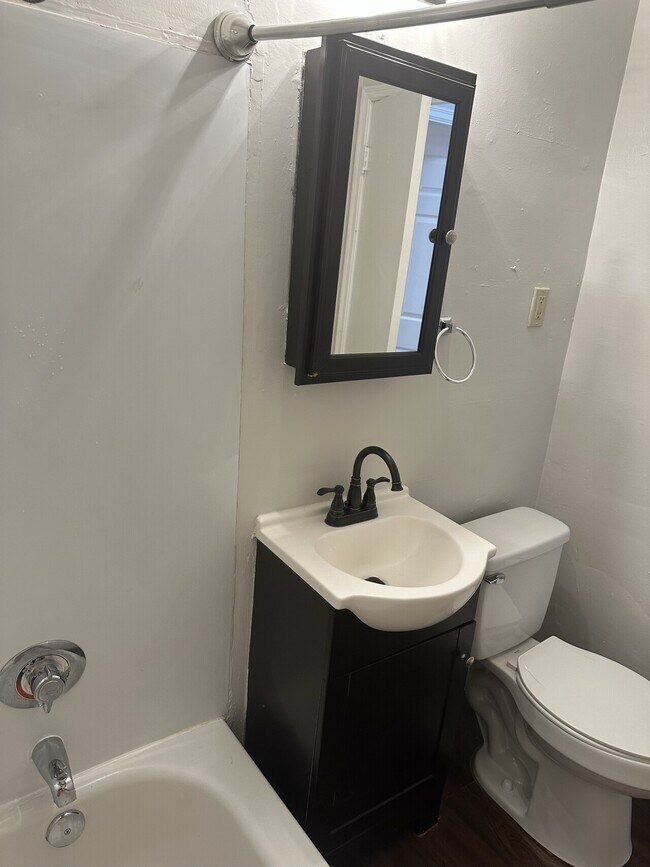 Foto del edificio - 115 Florence Ave