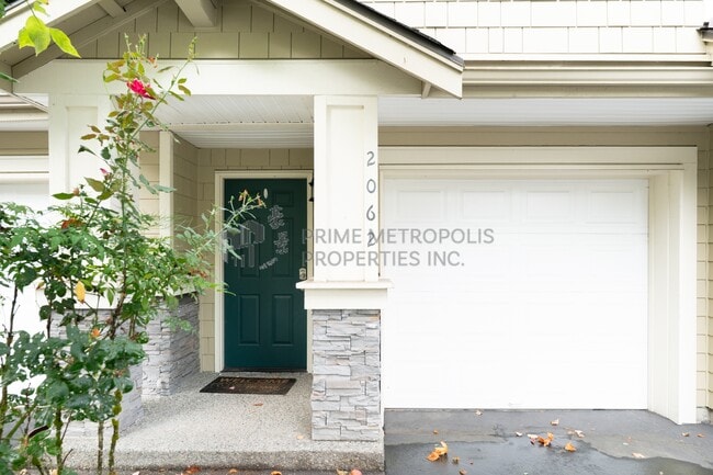 Building Photo - 2062 Newport Way NW