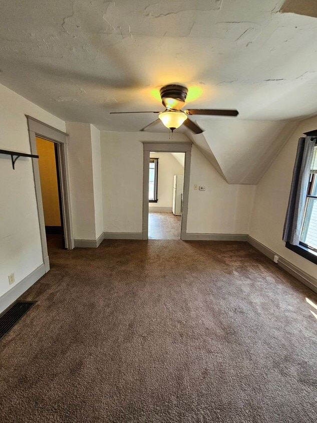 Primary Photo - 230 S 61st St