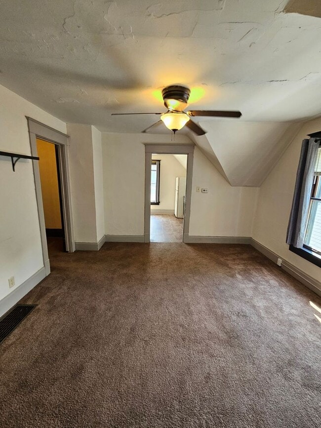 Building Photo - 230 S 61st St