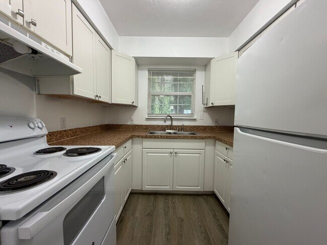 Foto del edificio - 6207 SW 11th Pl