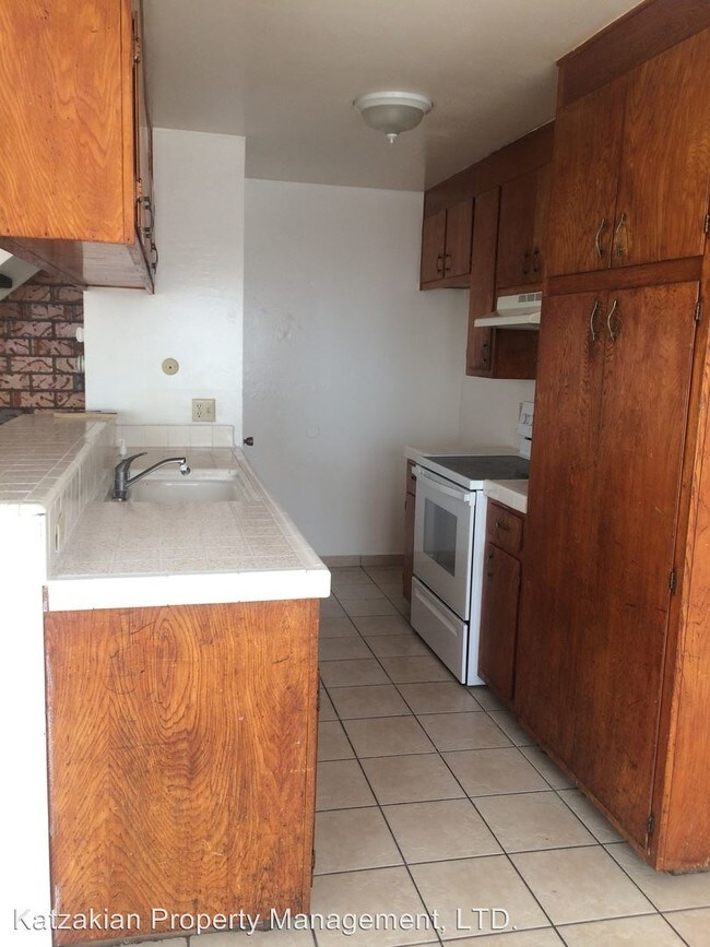 Building Photo - 2919 Toyon Dr