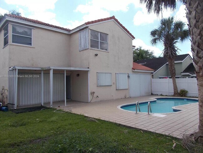 Building Photo - 9680 SW 155th Ave