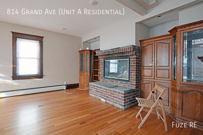Building Photo - 814 Grand Ave