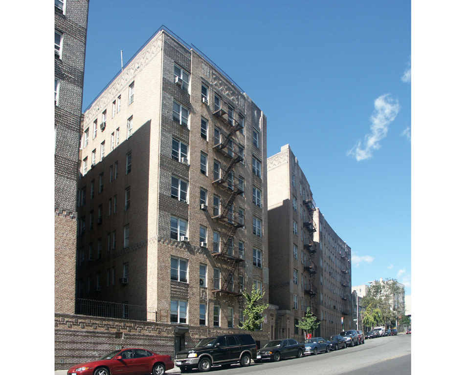 Primary Photo - Elevator Apartment