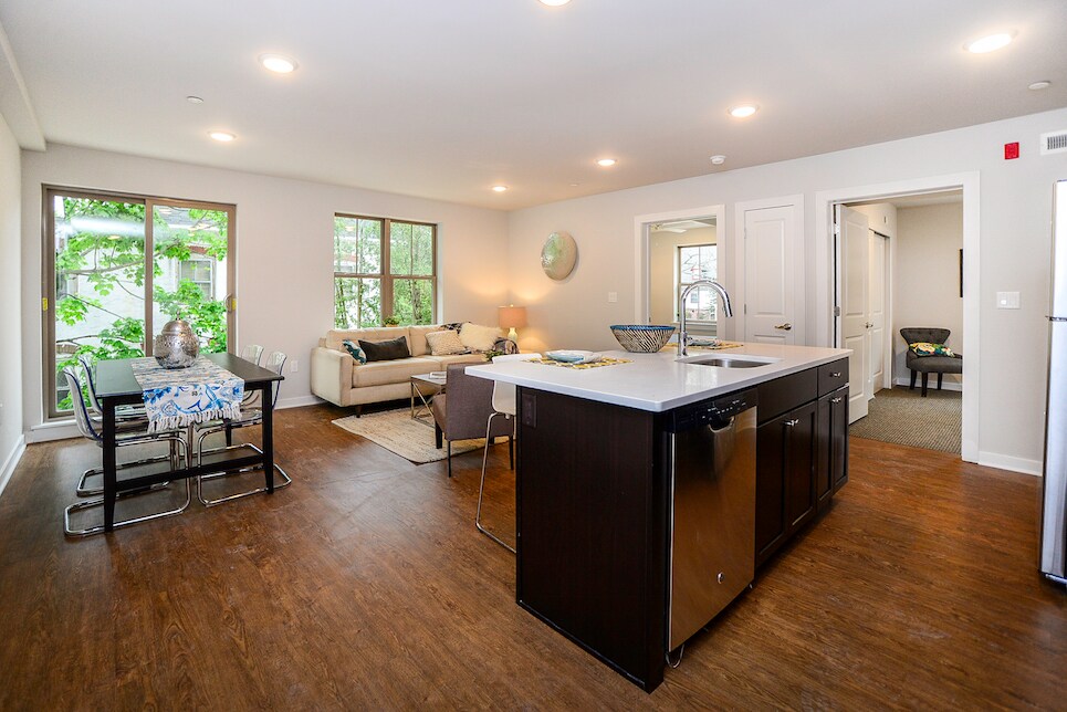 Foto principal - 6656 Germantown Ave