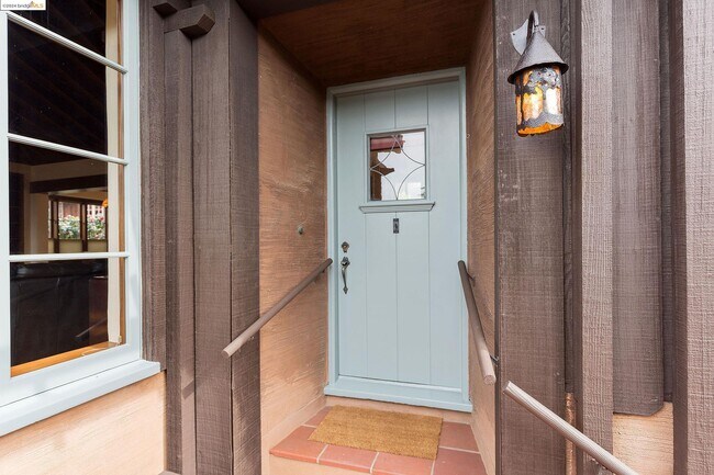 Foto del edificio - 2518 Rose Walk