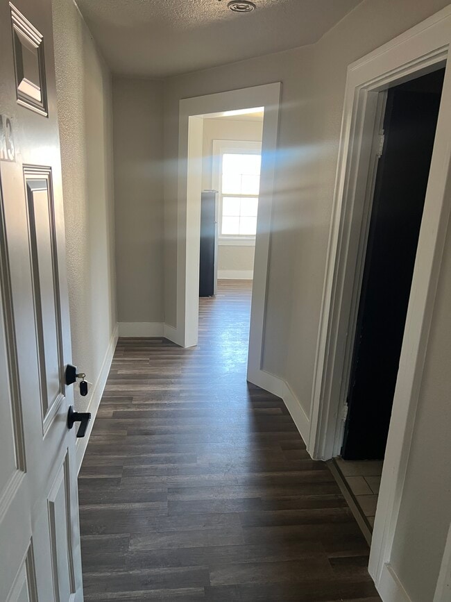 Building Photo - 2116 15th St