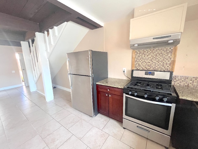 Building Photo - 133 Avenida Miramar