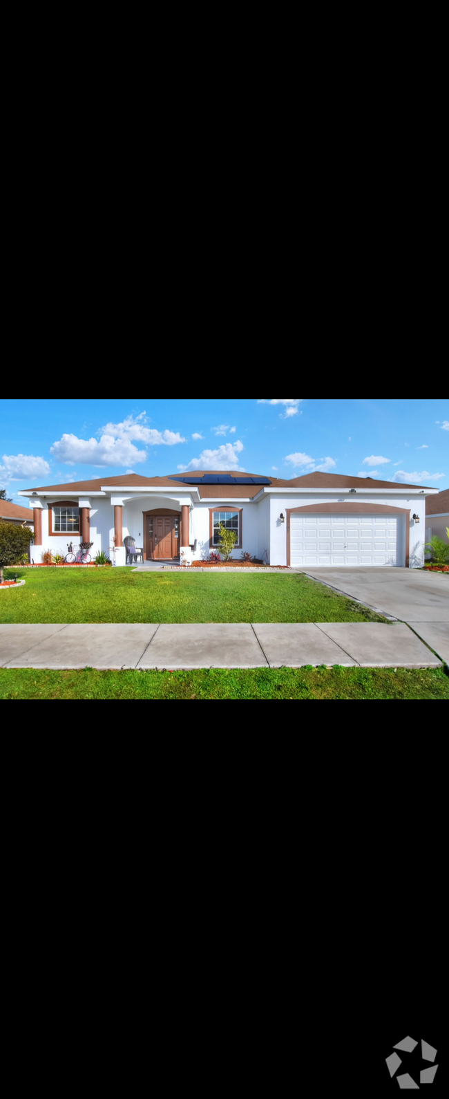 Building Photo - 1561 Shorewood Dr