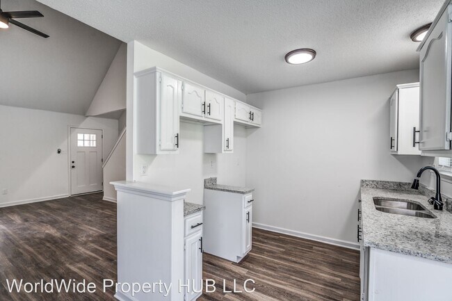 Building Photo - 3 br, 2 bath House - 8424 Creek Front