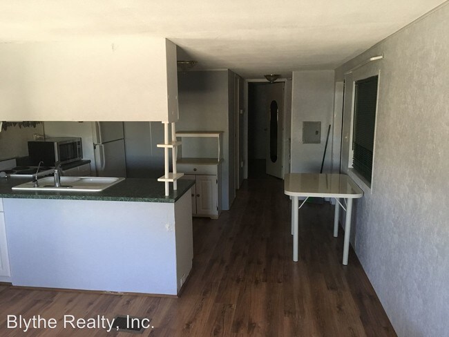 Building Photo - 13543 E 44th St