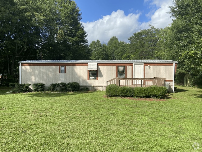 Building Photo - 110 Woodland Dr