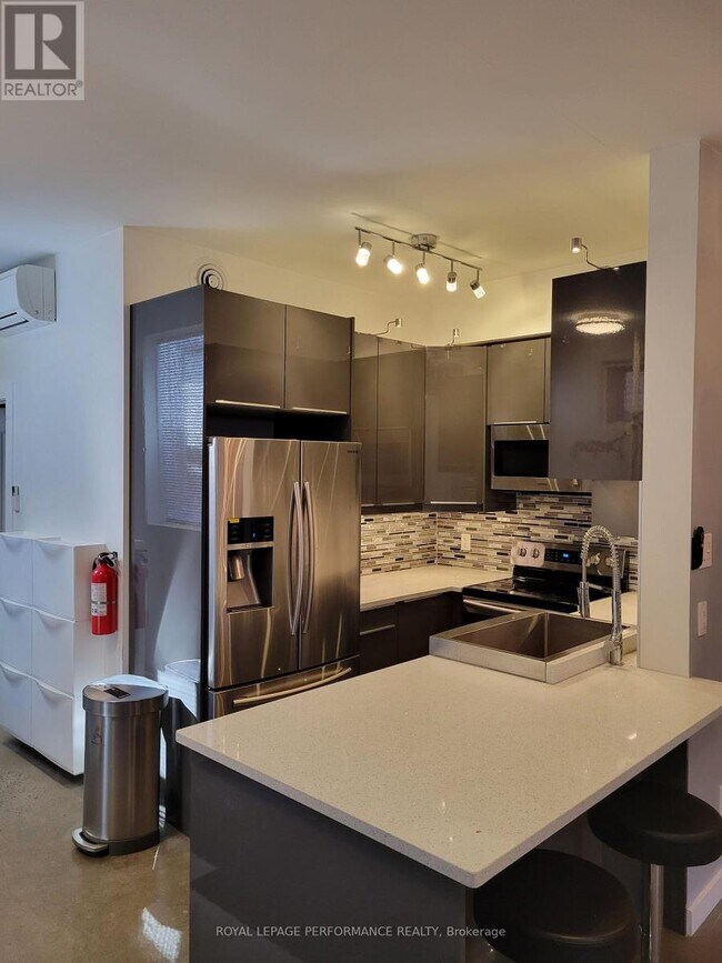 Photo du bâtiment - UNIT B - 82 THIRD AVENUE