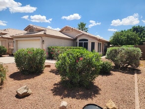 Building Photo - 9211 W Sandra Terrace