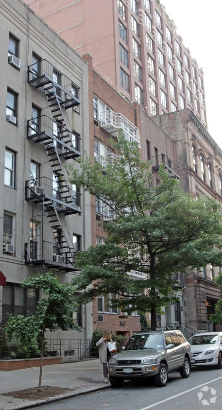 Primary Photo - 343 East 51st