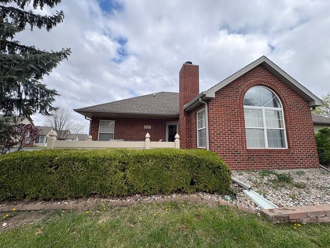 Building Photo - 229 Steeplechase Cir