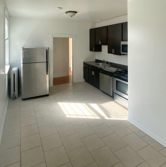 Building Photo - 5403 S Harper Ave