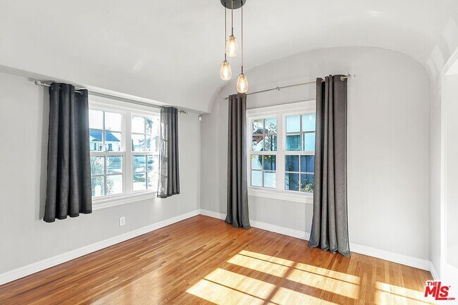 Foto del edificio - 2630 S Bedford St