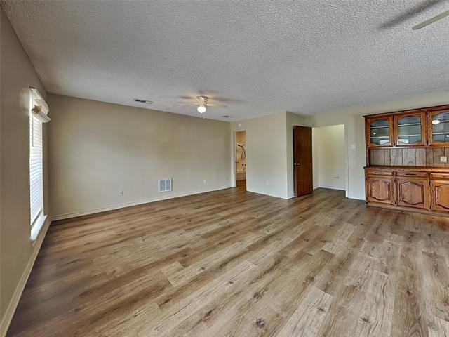 Foto del edificio - 205 Woodpark Ln