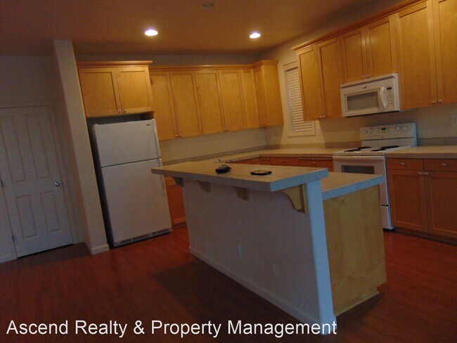 Foto del edificio - 3 br, 2.5 bath House - 13027 SW Fitzwillia...