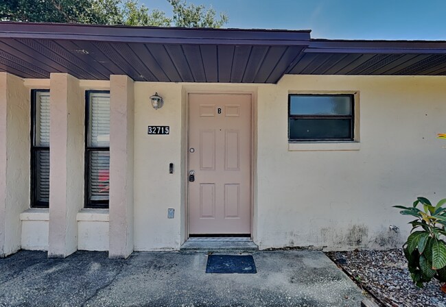 Foto del edificio - 32715 Blossom Ln