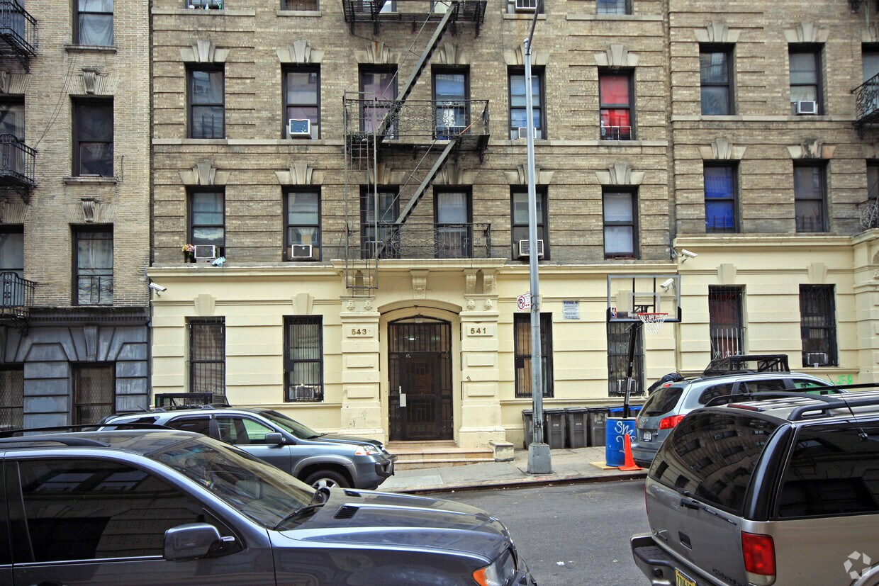 Building Photo - 541 W 158th St