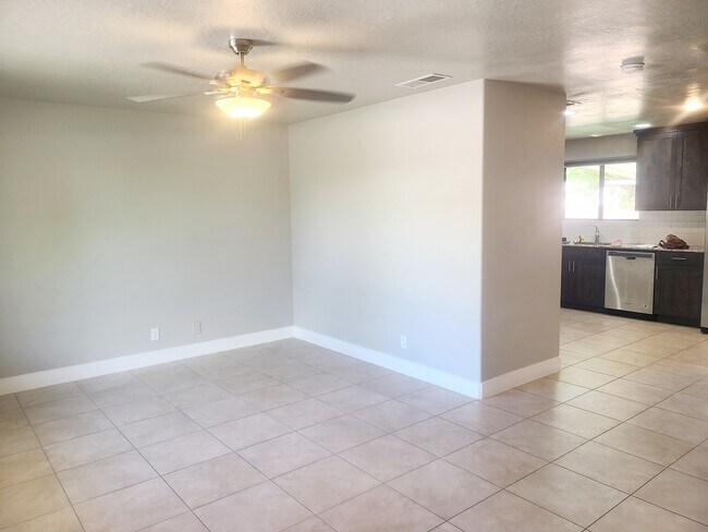 Foto del edificio - 1563 W 1400 N