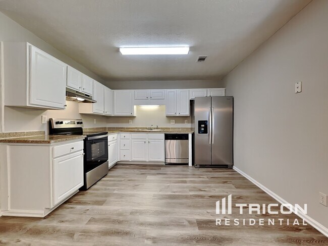 Foto del edificio - 530 Saddle Shoals Dr