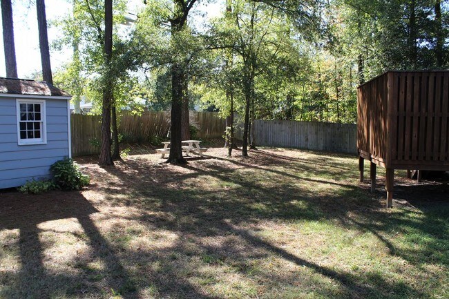 Building Photo - Beautiful 4 Bedroom Home for Rent in West End