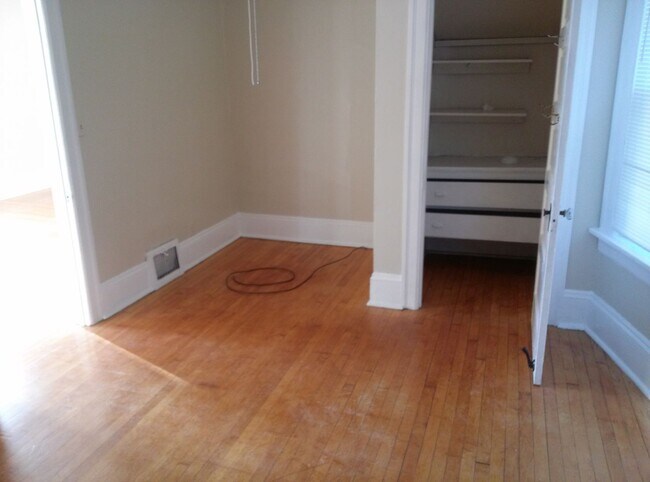 Foto del edificio - 2614 N Prospect Ave