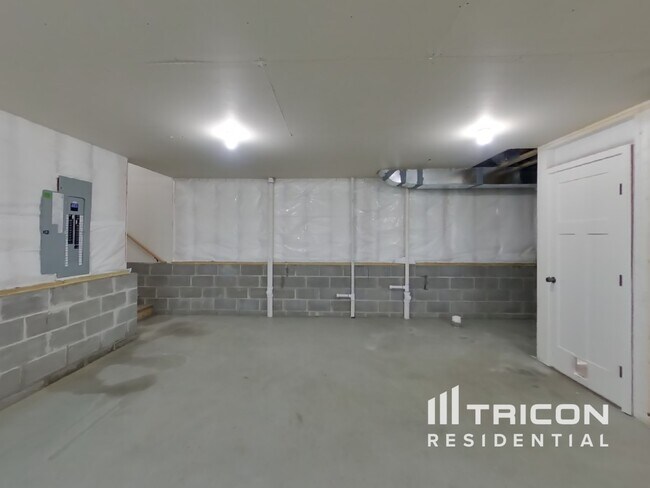 Building Photo - 4220 89th St NE