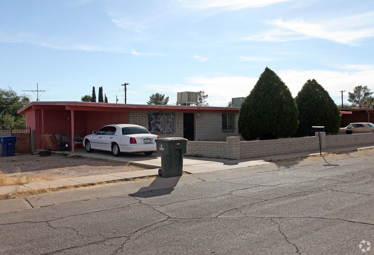 Building Photo - 1841-1843 W Dominy Rd