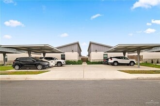 Building Photo - 1511 Playa Dr