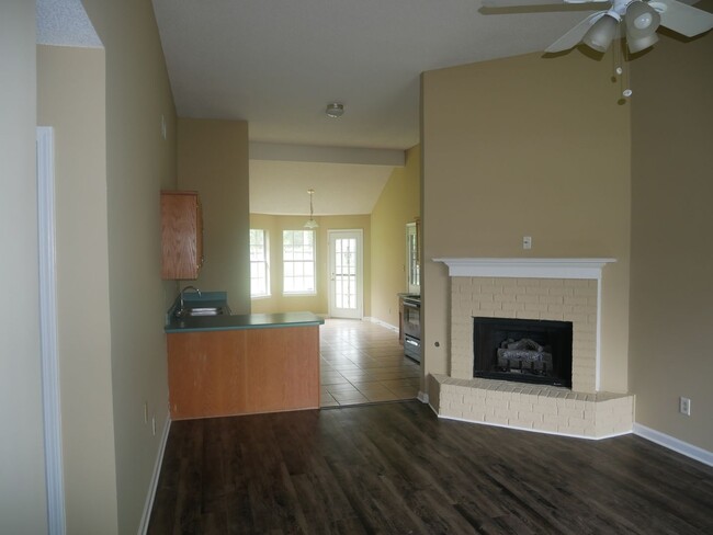 Foto del edificio - 2885 Waverly Dr