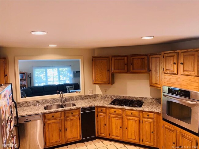 Building Photo - 4 br, 2.5 bath House - 78 Shady Ln