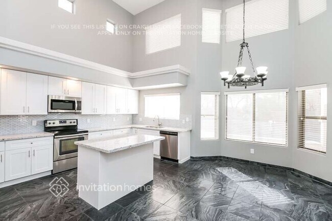 Building Photo - 10729 E Pampa Ave